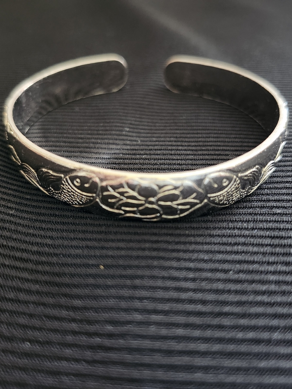 Silver-Tone Fish Motif Cuff Bracelet - Women Jewelry